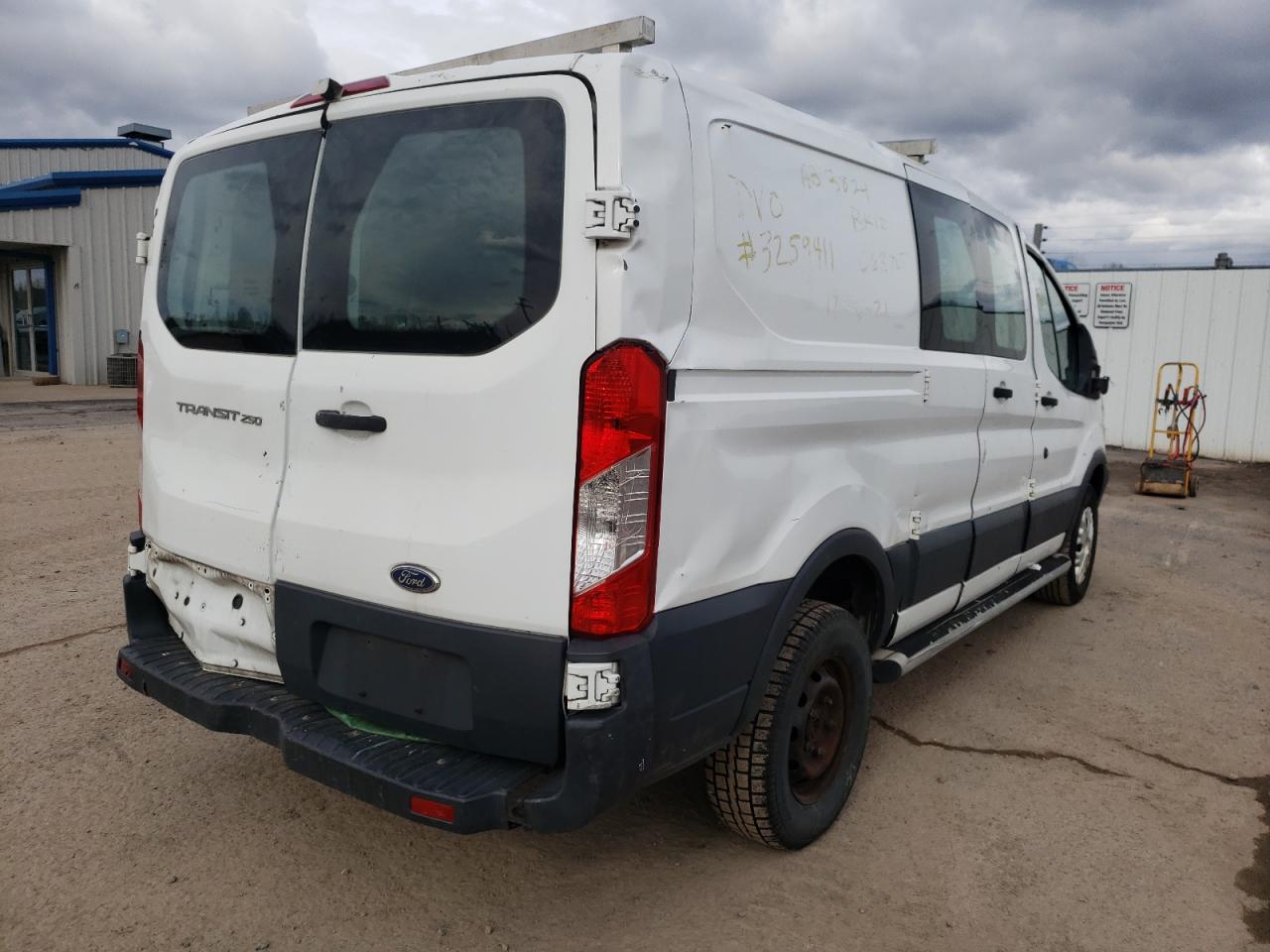 Photo 4 from auction – 2015 FORD TRANSIT T- with VIN 1FTNR1ZM2FKA47101
