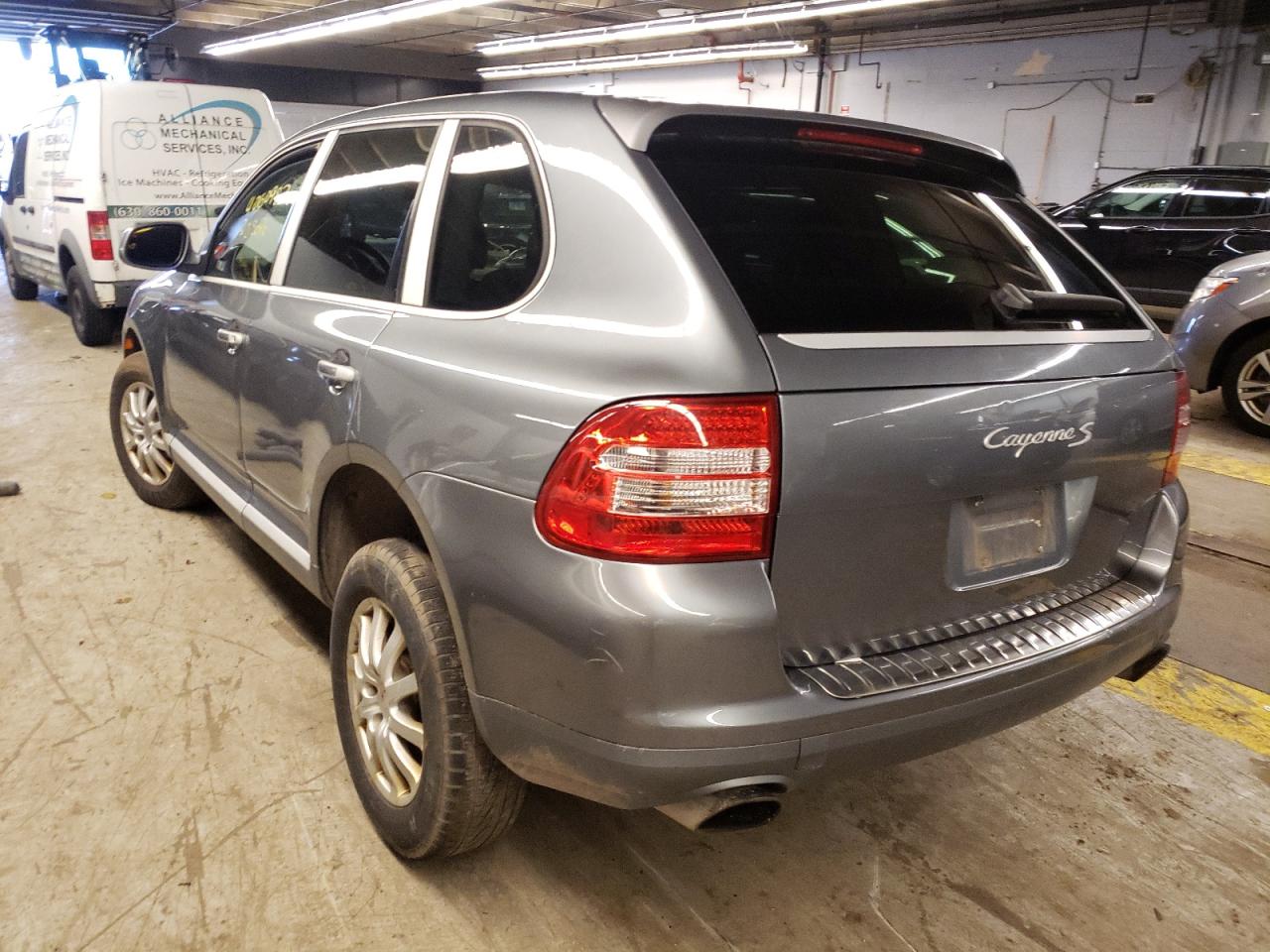 Photo 3 from auction – 2006 PORSCHE CAYENNE with VIN WP1AA29P66LA24645