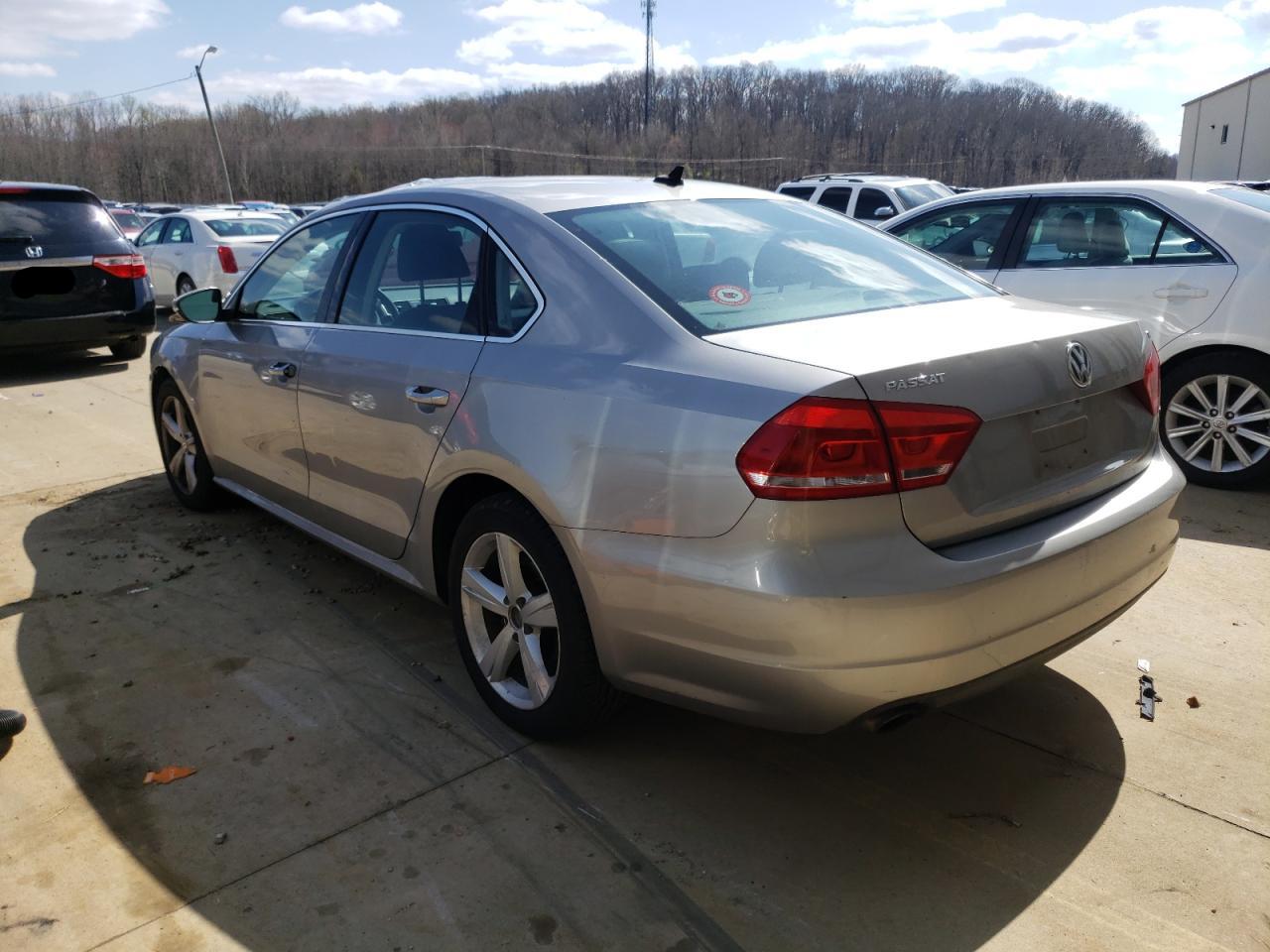 Photo 3 from auction – 2012 VOLKSWAGEN PASSAT SE with VIN 1VWBP7A37CC101140