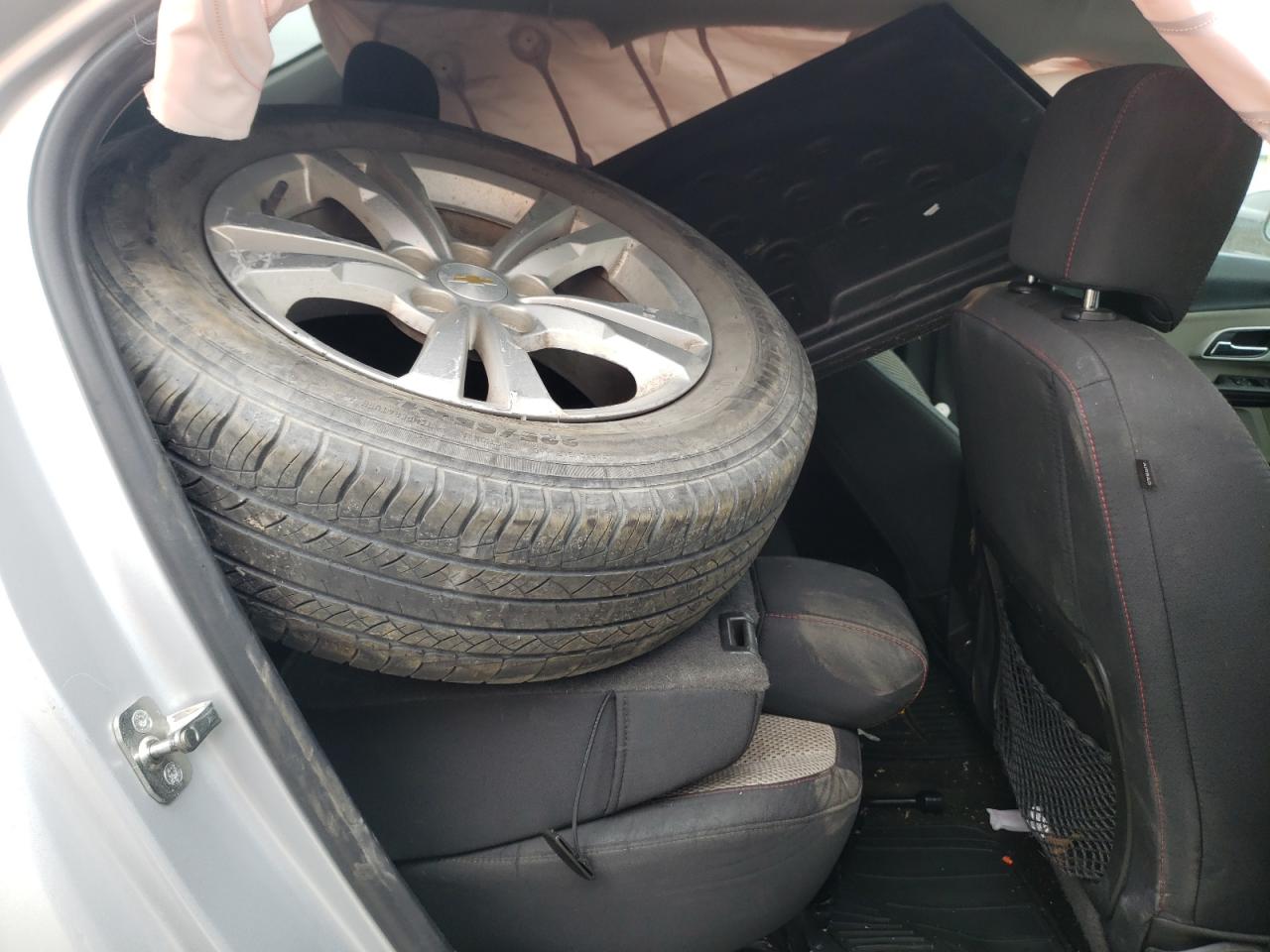 Photo 6 from auction – 2015 CHEVROLET EQUINOX LT with VIN 2GNALCEK5F6384078