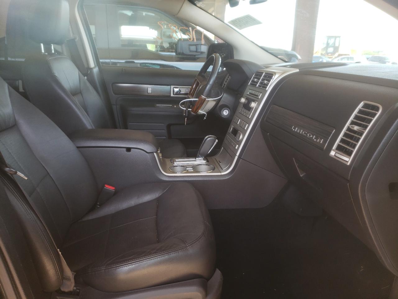 Photo 5 from auction – 2007 LINCOLN MKX with VIN 2LMDU68C87BJ27000