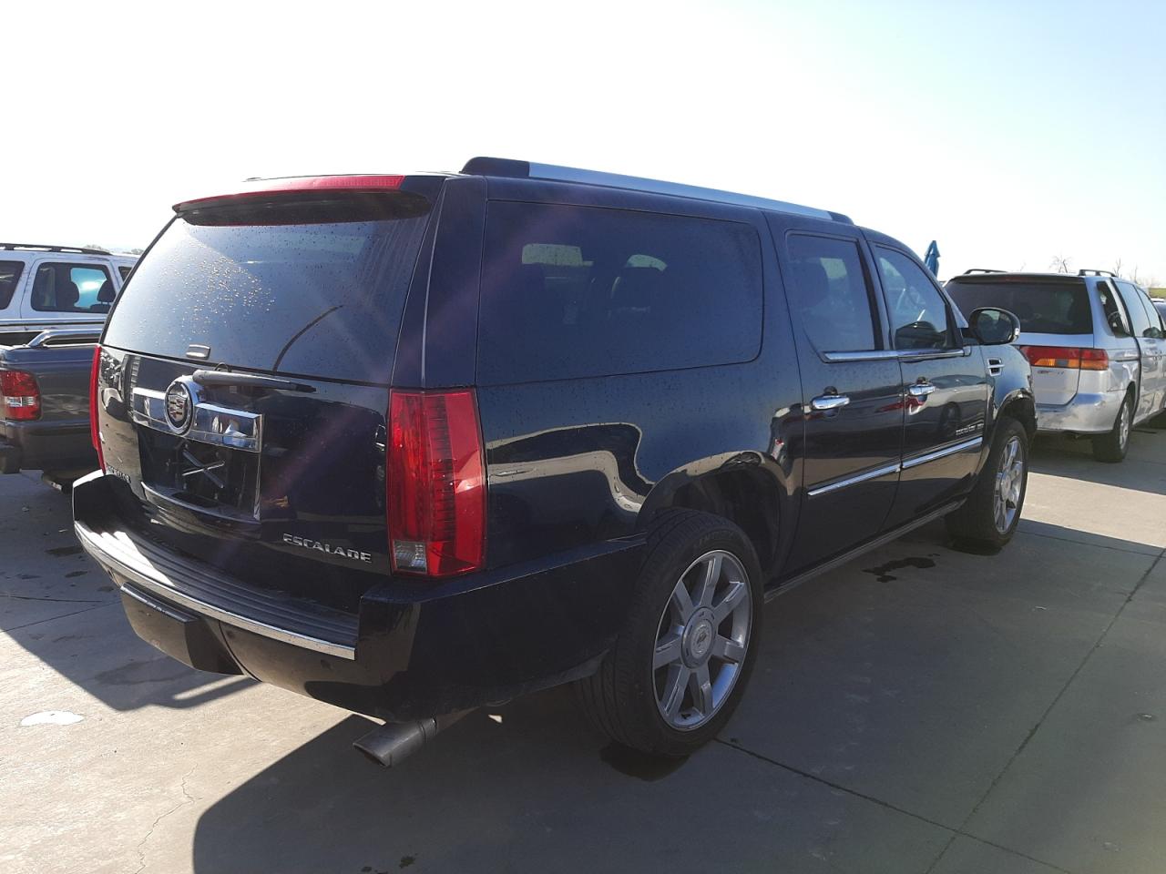 Photo 4 from auction – 2014 CADILLAC ESCALADE E with VIN 1GYS3HEFXER210310