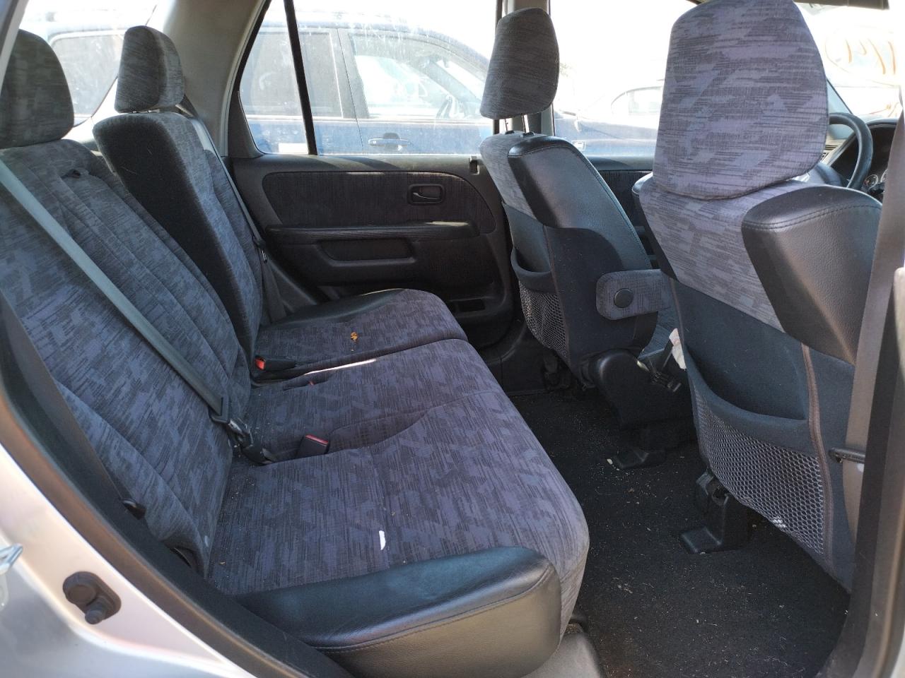 Photo 6 from auction – 2002 HONDA CR-V LX with VIN JHLRD68462C006573