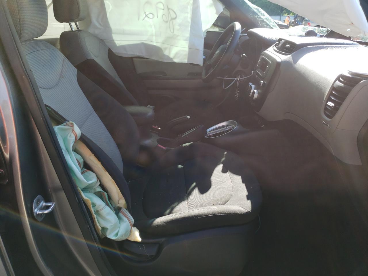 Photo 5 from auction – 2016 KIA SOUL with VIN KNDJN2A27G7344251