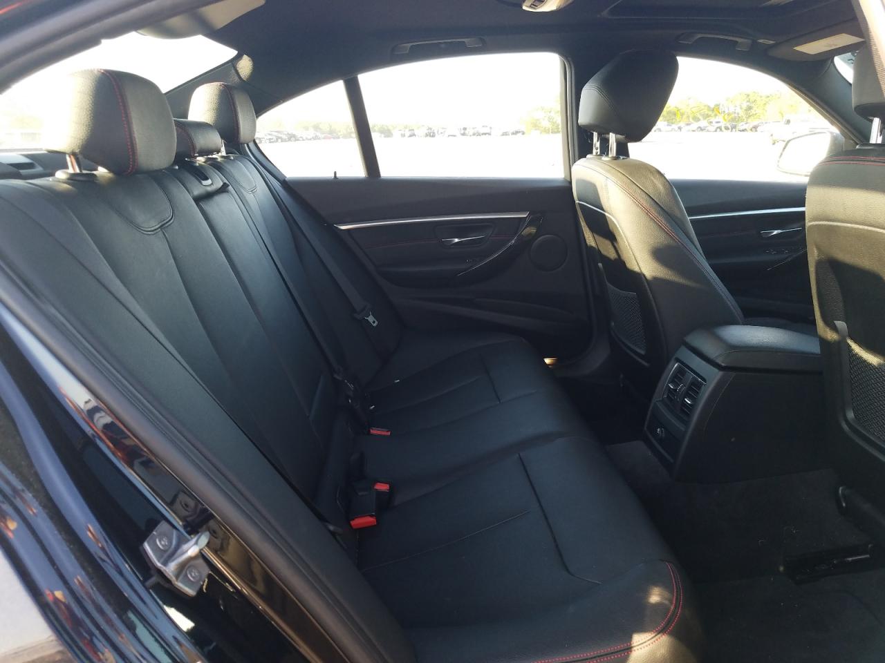 Photo 6 from auction – 2017 BMW 330 I with VIN WBA8B9G50HNU48981