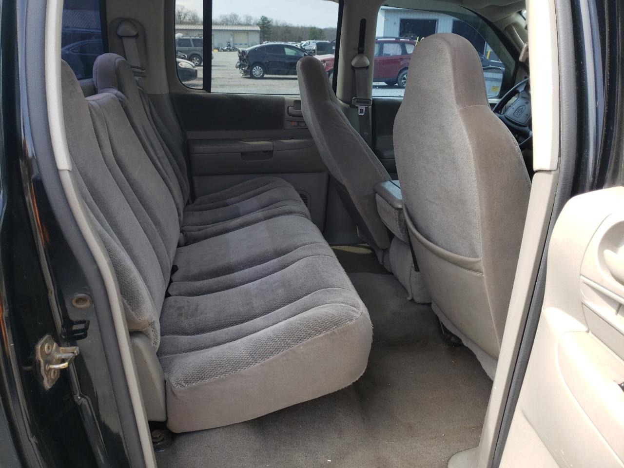 Photo 6 from auction – 2002 DODGE DAKOTA QUA with VIN 1B7HG48N02S715857