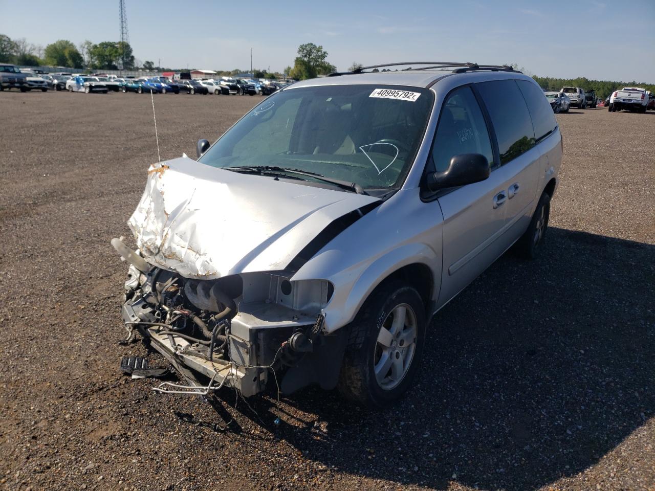 Photo 2 from auction – 2007 DODGE GRAND CARA with VIN 2D4GP44L57R321007