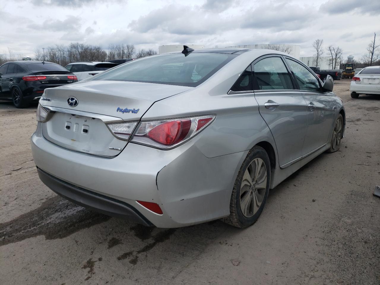 Photo 4 from auction – 2014 HYUNDAI SONATA HYB with VIN KMHEC4A47EA105685