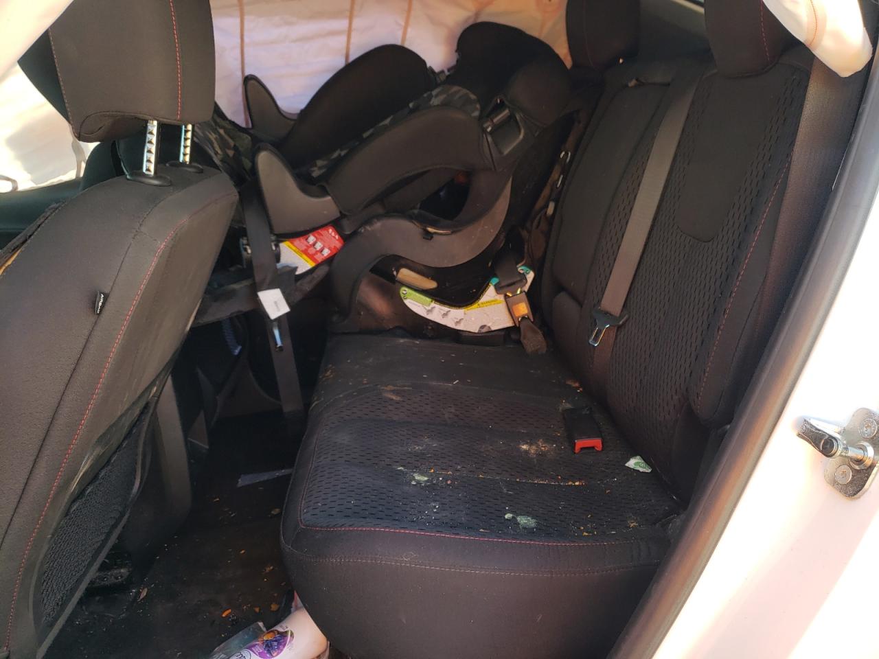 Photo 6 from auction – 2014 CHEVROLET EQUINOX LS with VIN 1GNALAEK2EZ119075