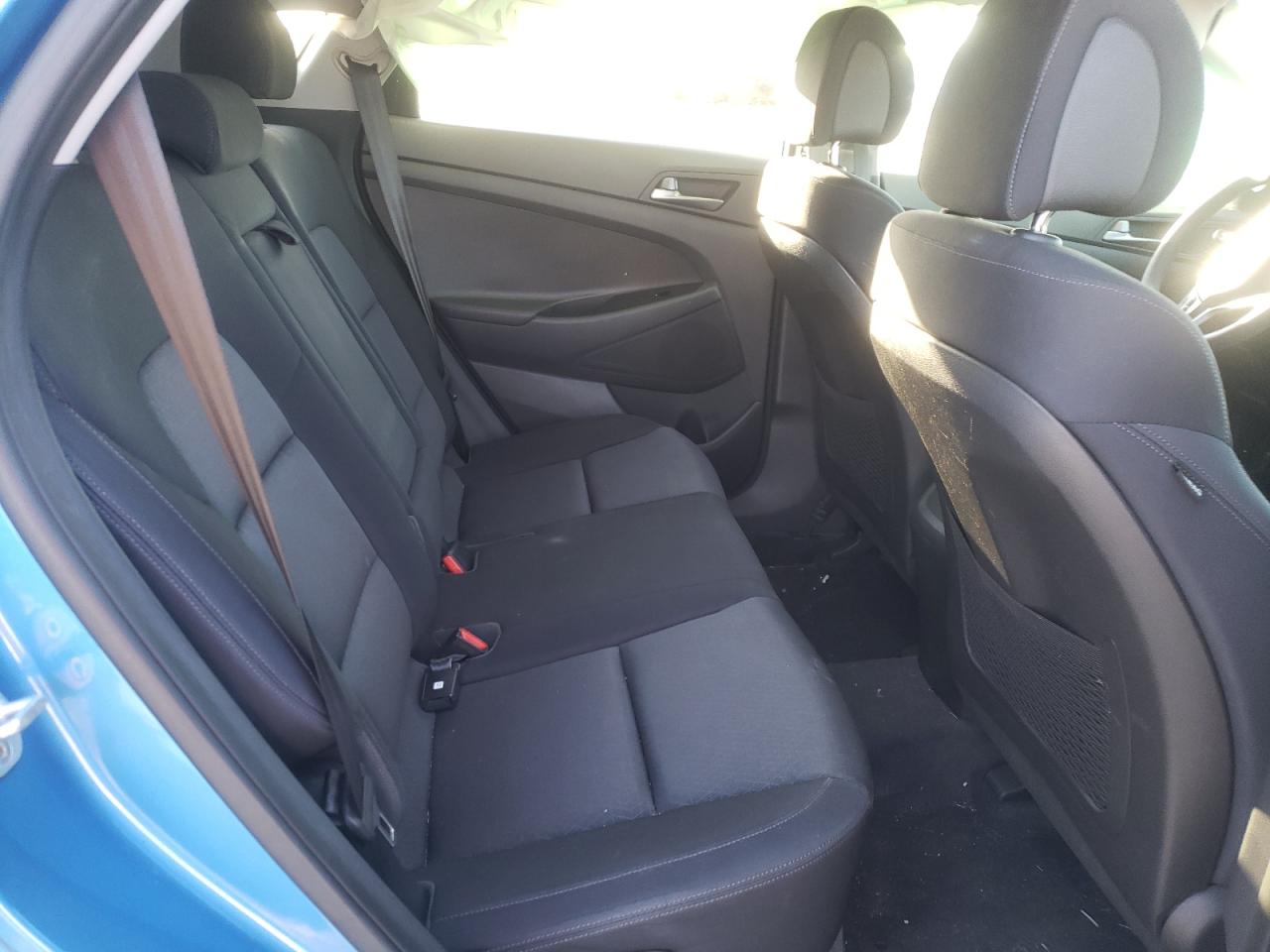 Photo 6 from auction – 2016 HYUNDAI TUCSON with VIN KM8J33A47GU187010