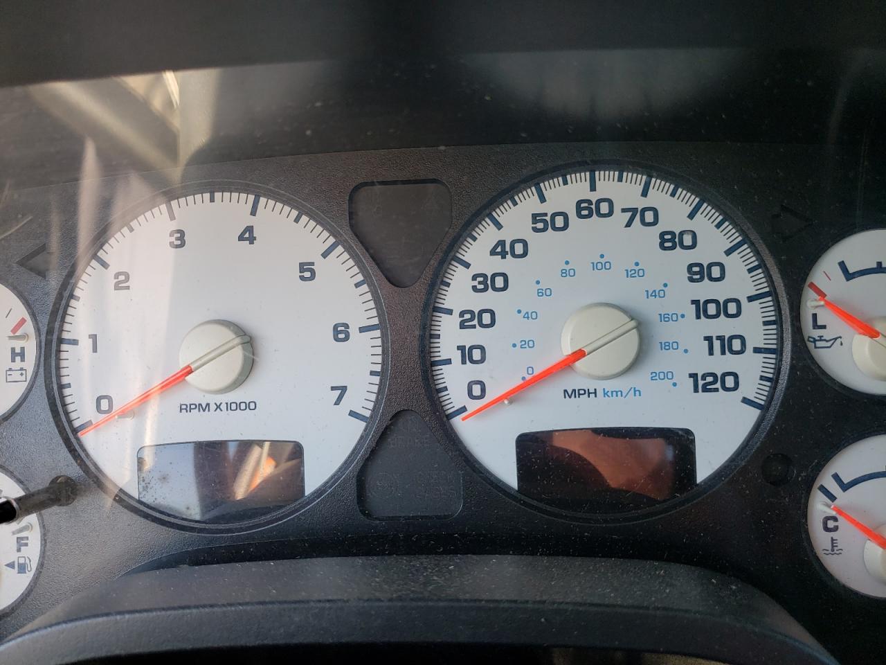 Photo 8 from auction – 2005 DODGE RAM 1500 with VIN 1D7HU18D25S349067