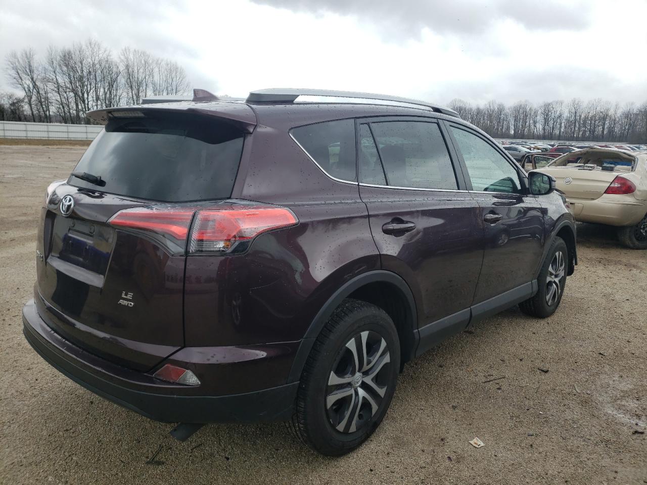 Photo 4 from auction – 2016 TOYOTA RAV4 LE with VIN 2T3BFREVXGW516209