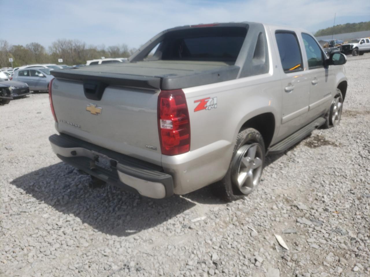 Фото 4 с аукциона – 2007 CHEVROLET AVALANCHE с VIN 3GNFK12387G139873