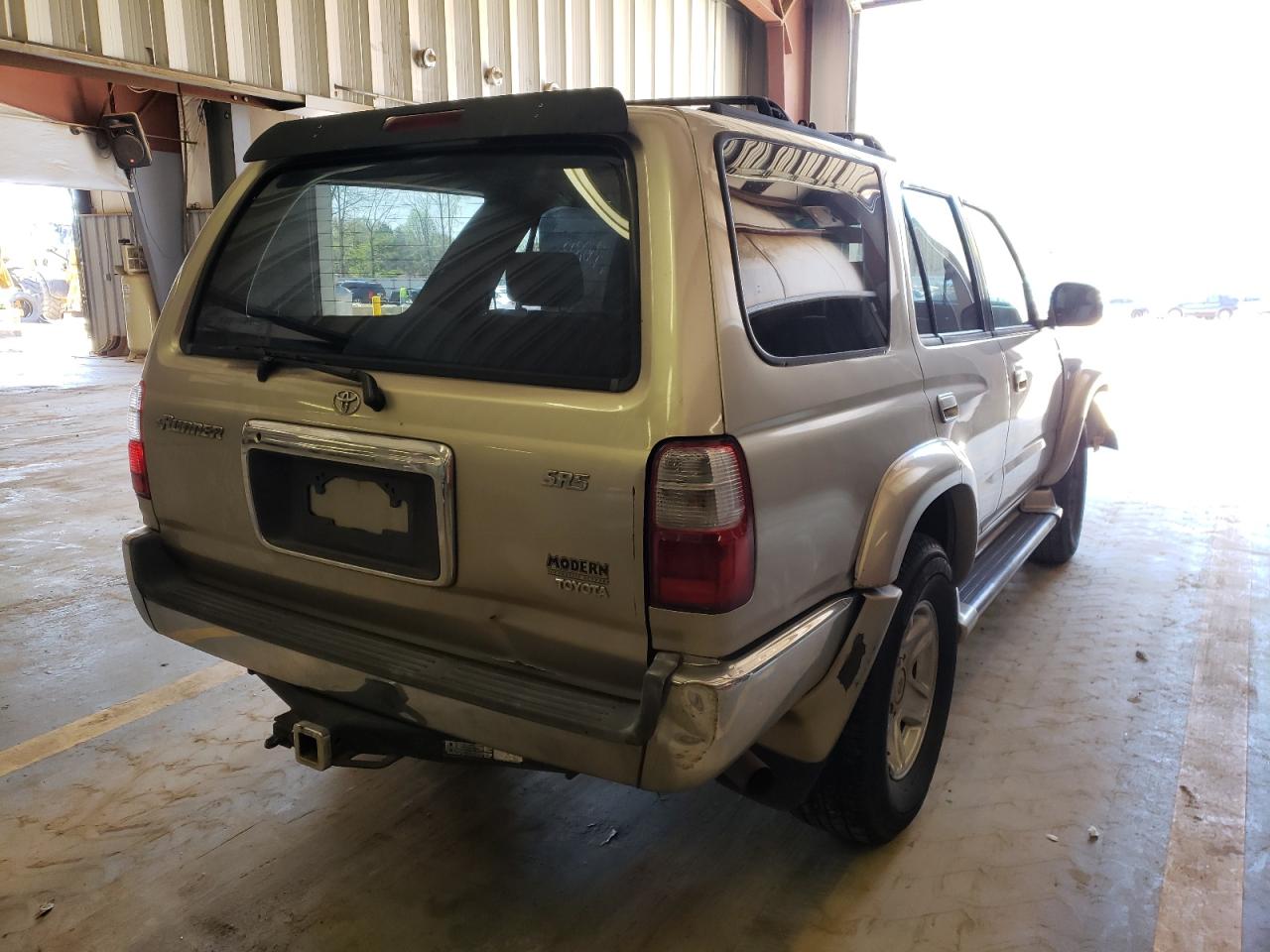 Photo 4 from auction – 2002 TOYOTA 4RUNNER SR with VIN JT3GN86R120236779