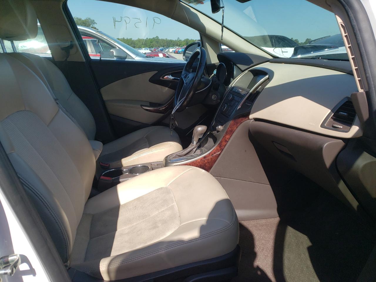 Photo 5 from auction – 2012 BUICK VERANO with VIN 1G4PP5SK6C4226400