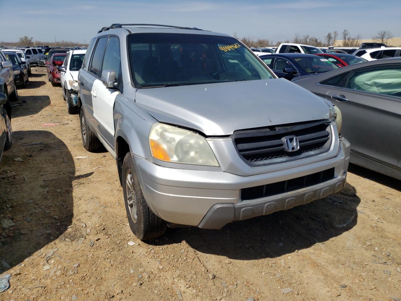 HONDA PILOT EX 2005 with VIN 2HKYF18455H516802 - Photo from auction