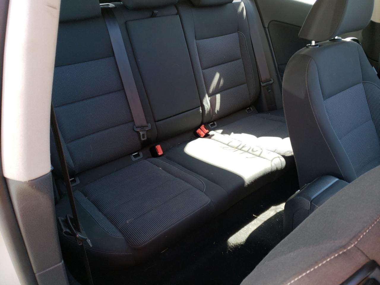 Photo 6 from auction – 2012 VOLKSWAGEN GOLF with VIN WVWBM7AJ1CW022068