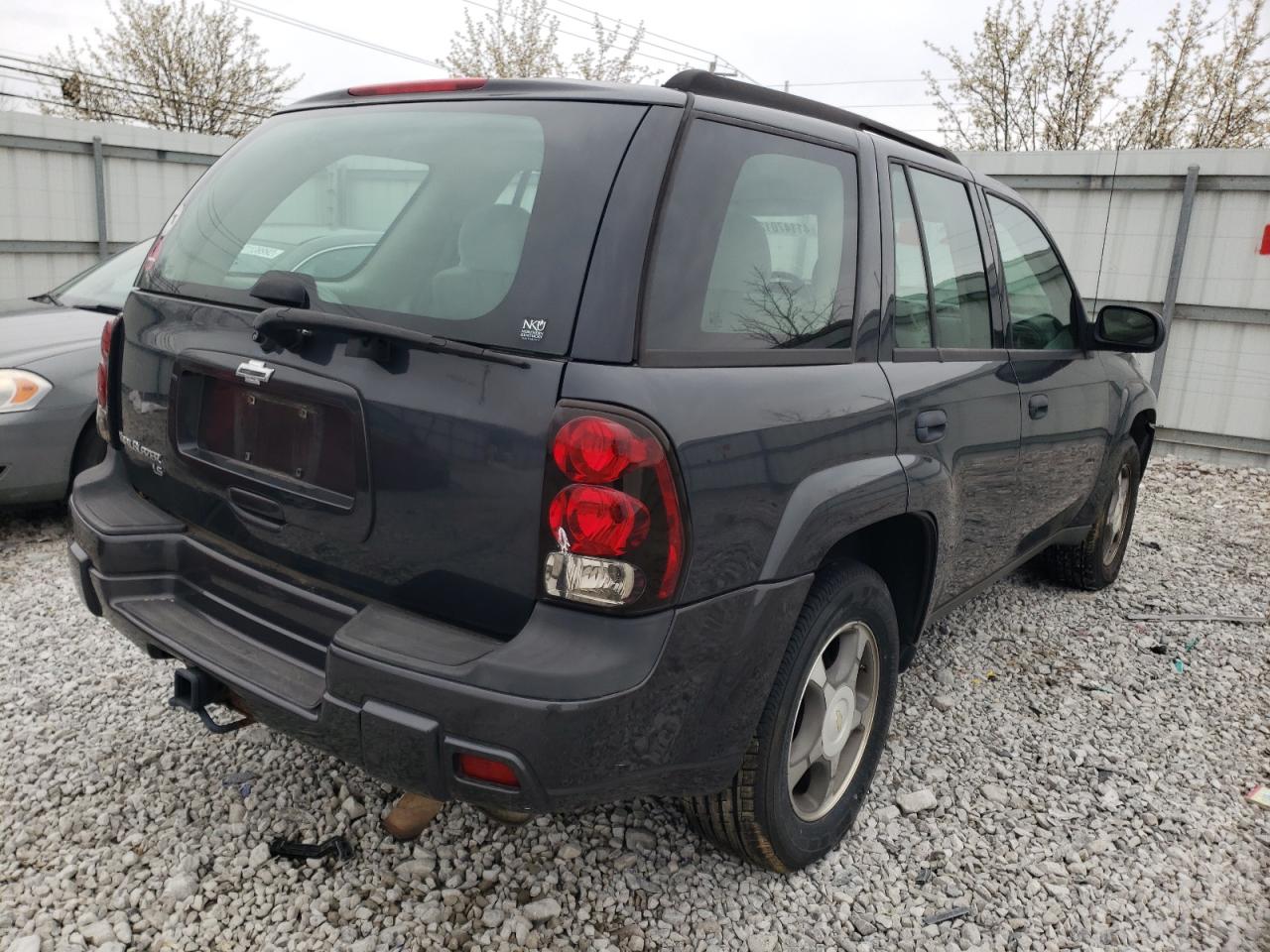 Photo 4 from auction – 2007 CHEVROLET TRAILBLAZE with VIN 1GNDS13S872275619