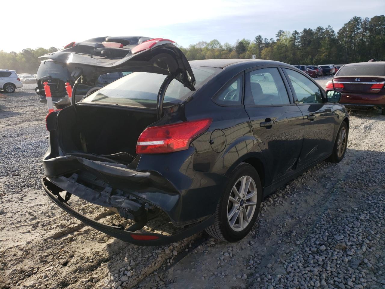 Photo 4 from auction – 2018 FORD FOCUS SE with VIN 1FADP3F29JL265190