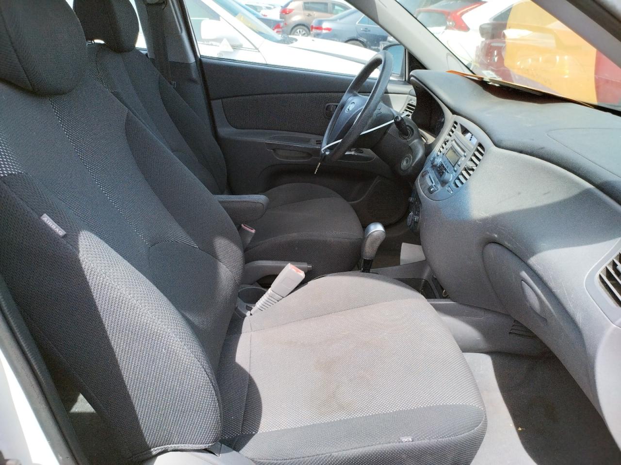 Photo 5 from auction – 2007 KIA RIO BASE with VIN KNADE123976208589