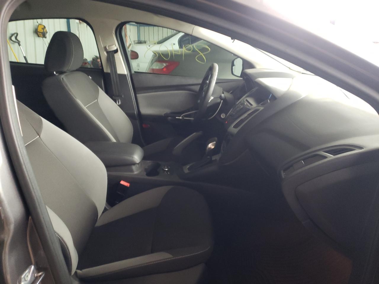 Photo 5 from auction – 2013 FORD FOCUS SE with VIN 1FADP3K23DL116123