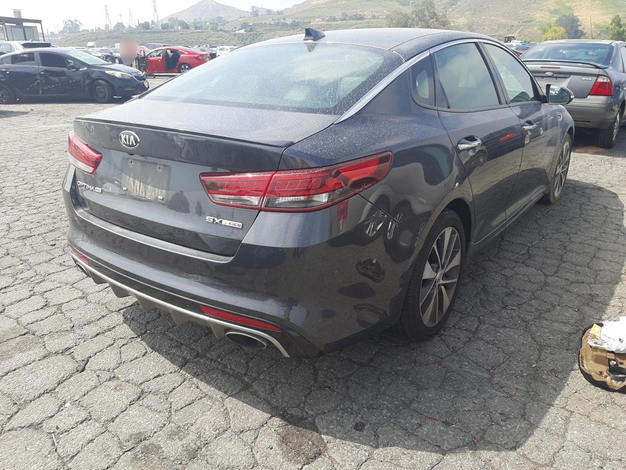 Photo 4 from auction – 2016 KIA OPTIMA SX with VIN 5XXGW4L20GG023062