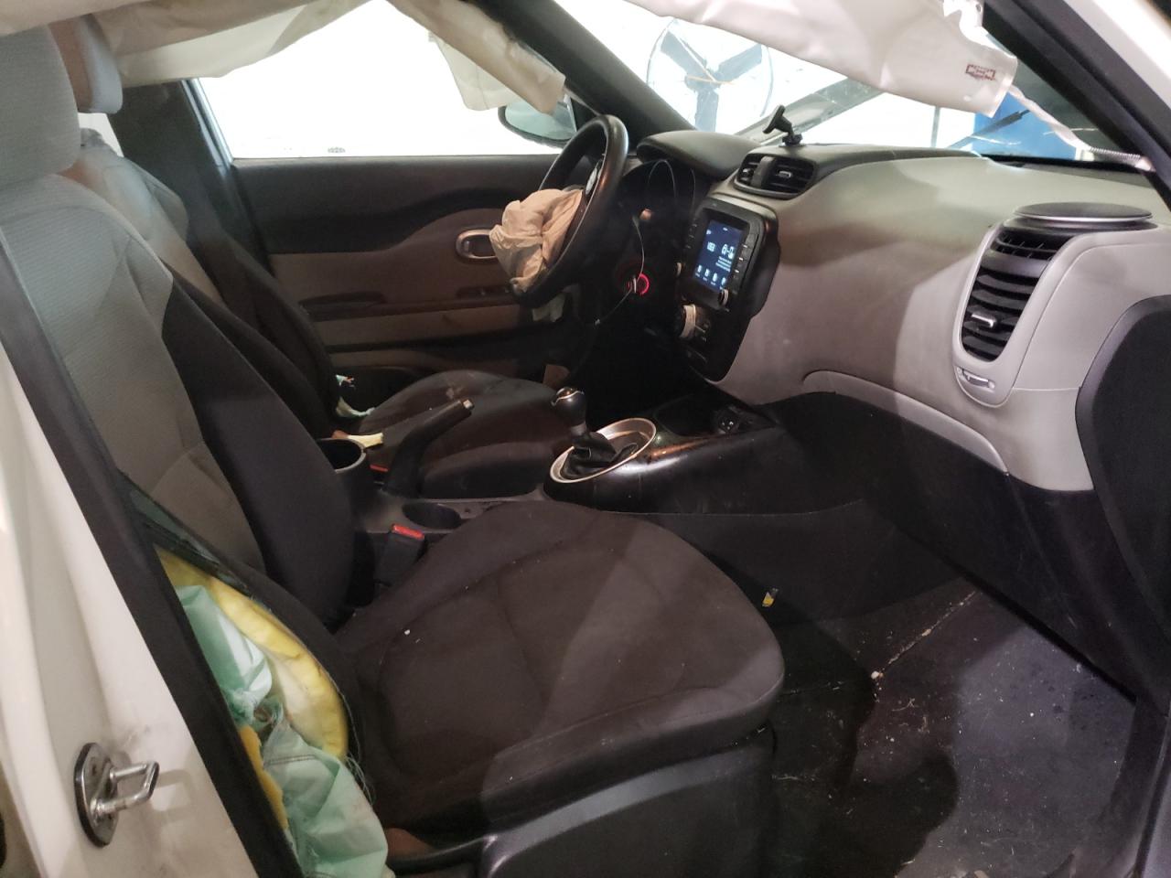 Photo 5 from auction – 2018 KIA SOUL with VIN KNDJN2A29J7545625