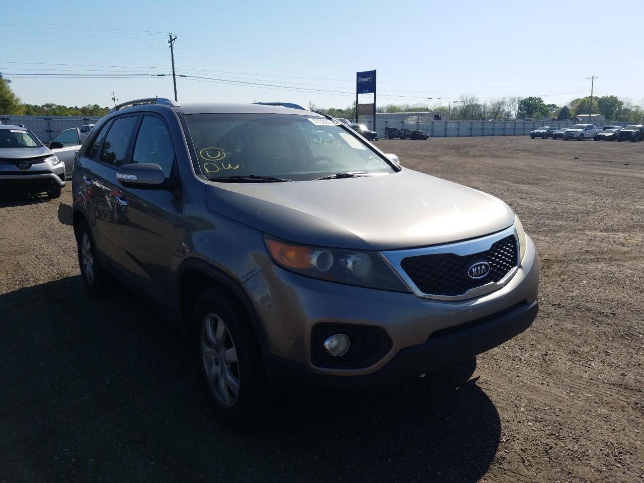 KIA SORENTO BA 2011 with VIN 5XYKT4A12BG025736 - Photo from auction