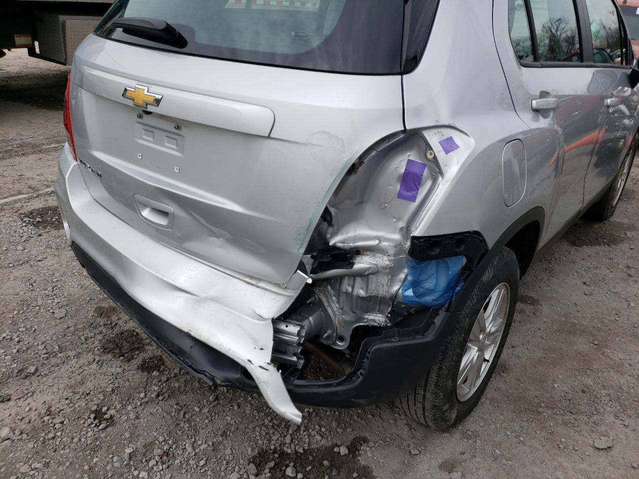 Photo 9 from auction – 2018 CHEVROLET TRAX LS with VIN 3GNCJNSB2JL334760