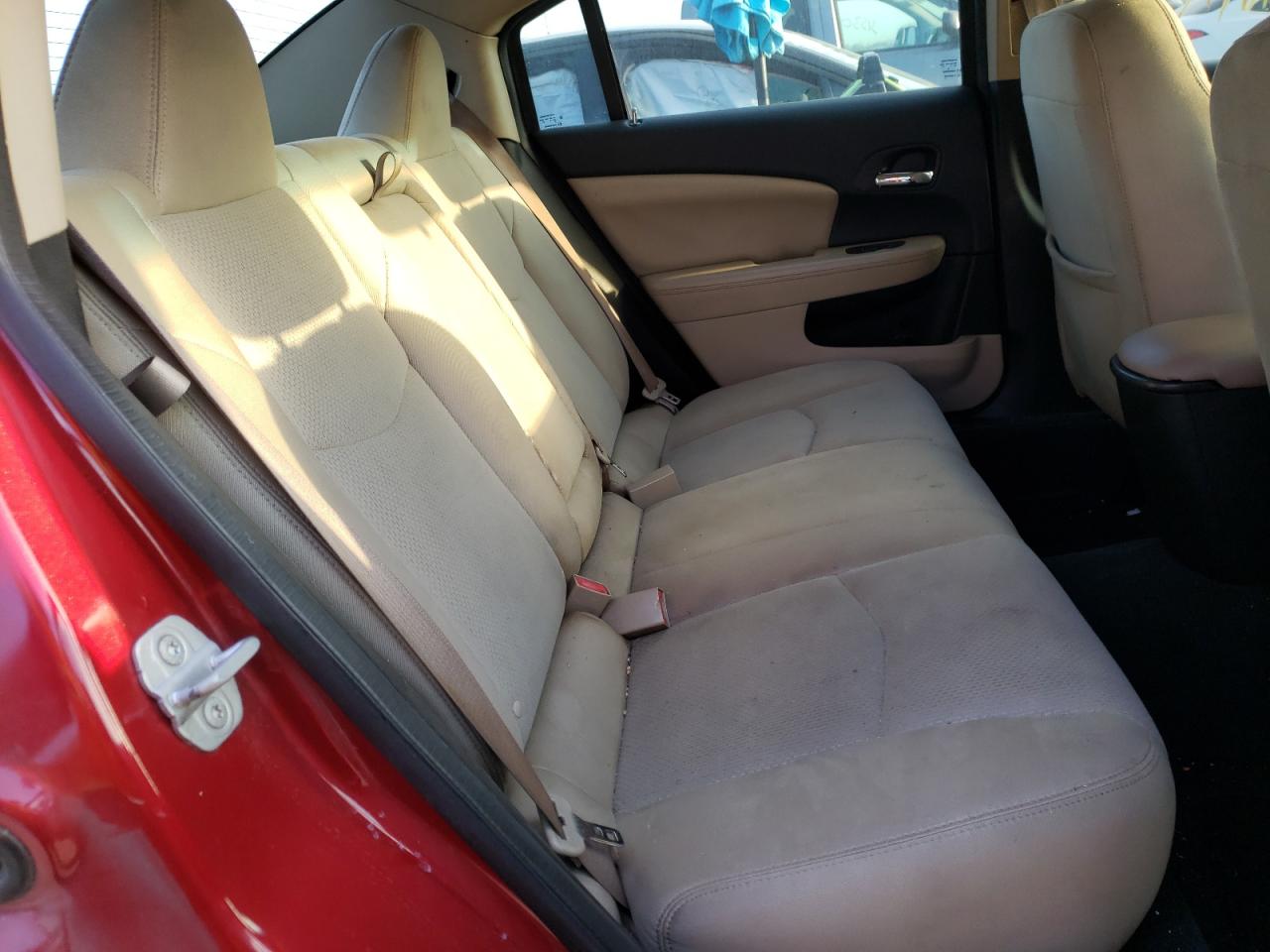 Photo 6 from auction – 2014 CHRYSLER 200 LX with VIN 1C3CCBAB2EN124060