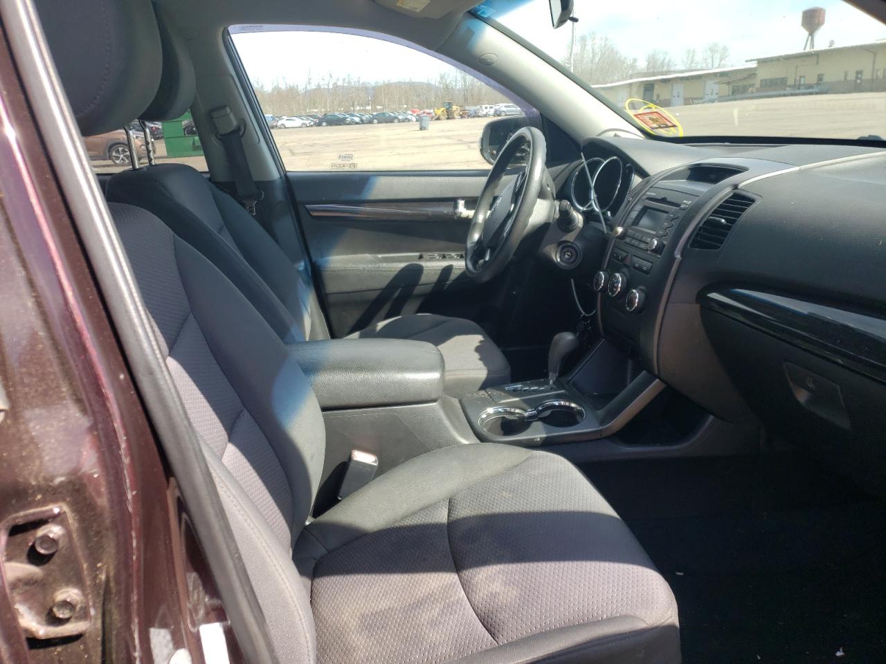 Photo 5 from auction – 2011 KIA SORENTO BA with VIN 5XYKT3A15BG087383