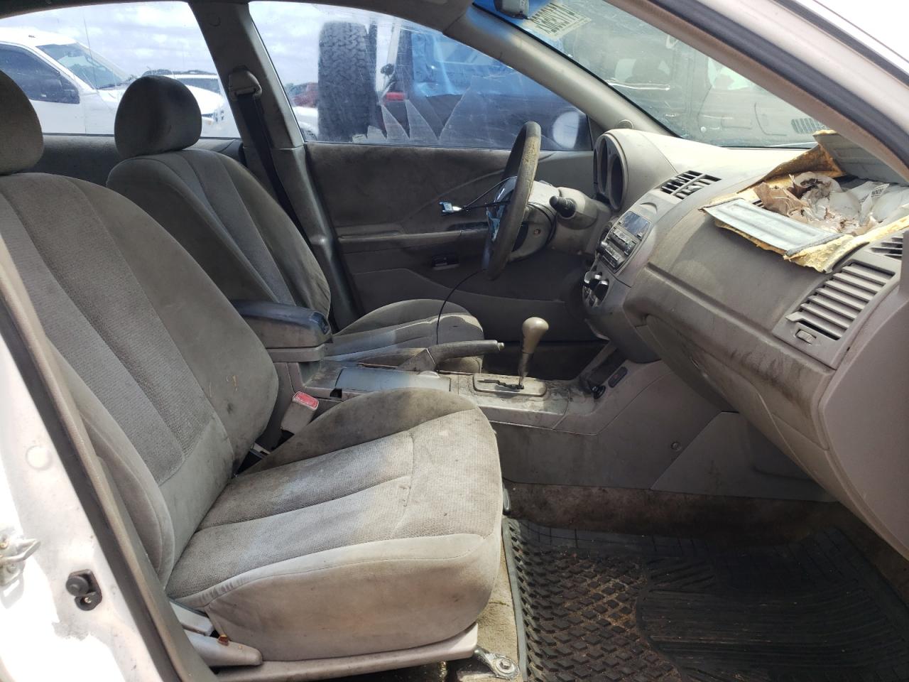 Photo 5 from auction – 2002 NISSAN ALTIMA BAS with VIN 1N4AL11D82C173324