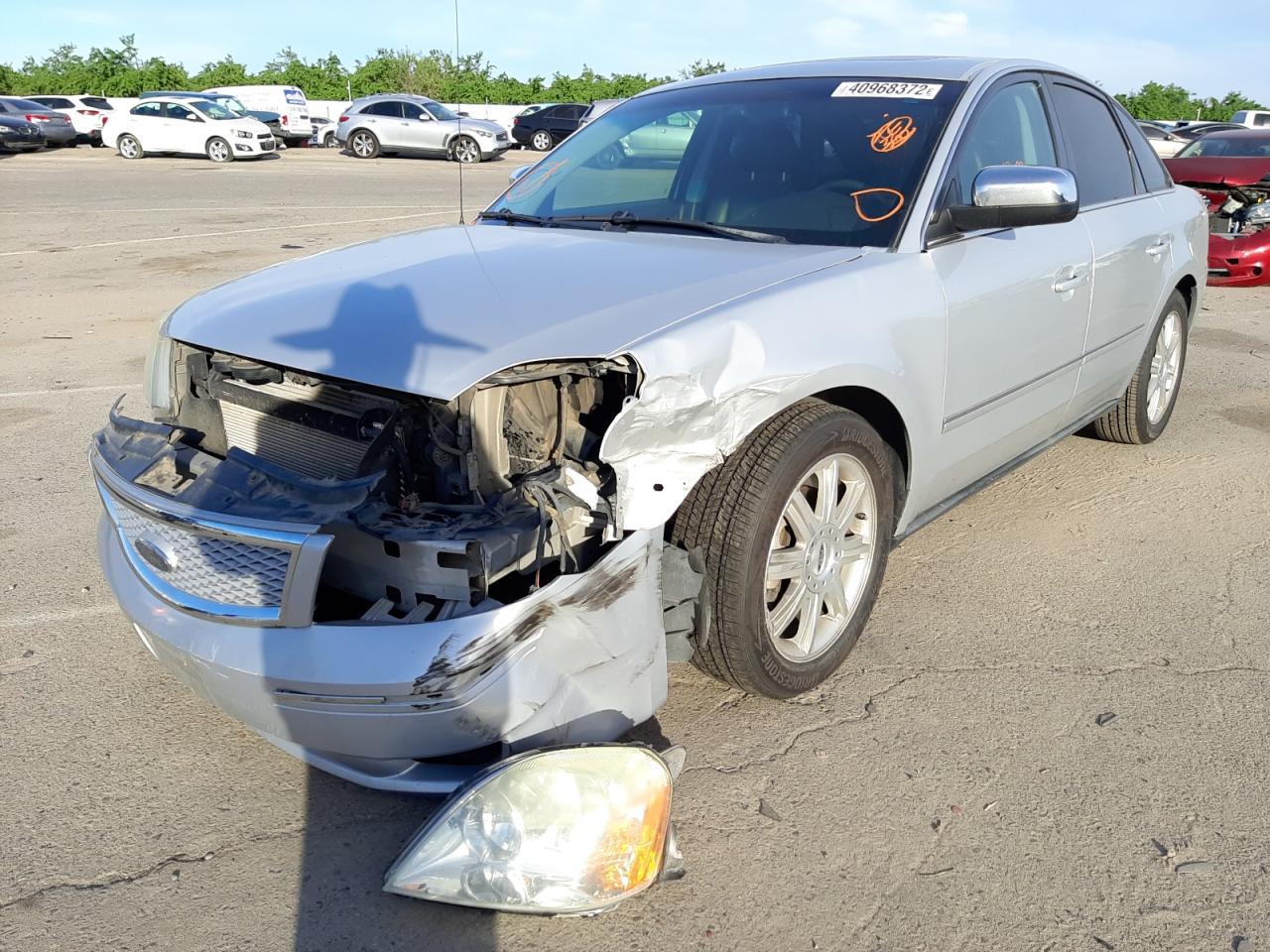 Photo 2 from auction – 2005 FORD FIVE HUNDR with VIN 1FAFP25195G181364