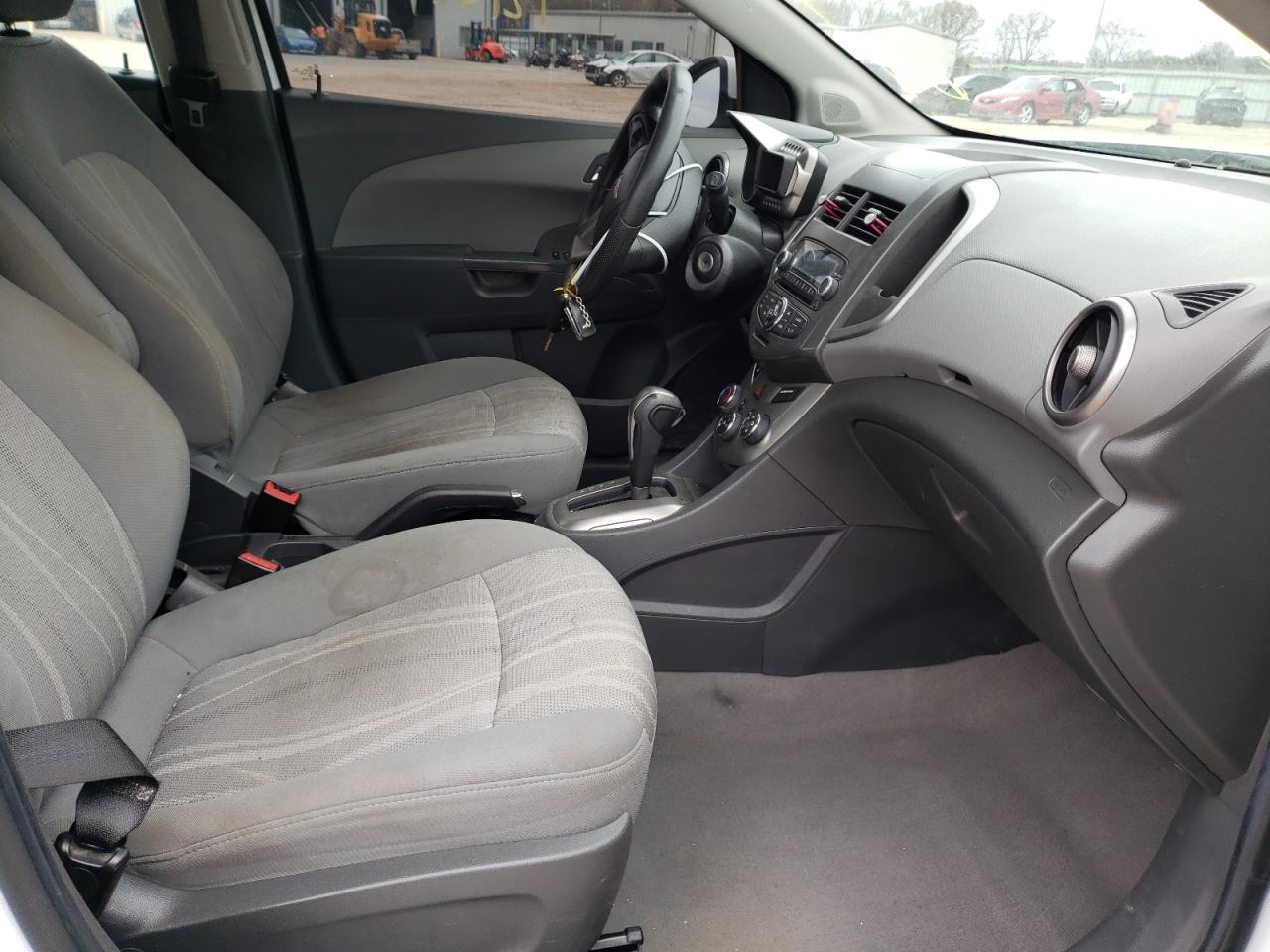 Photo 5 from auction – 2012 CHEVROLET SONIC LT with VIN 1G1JC6SH9C4101562