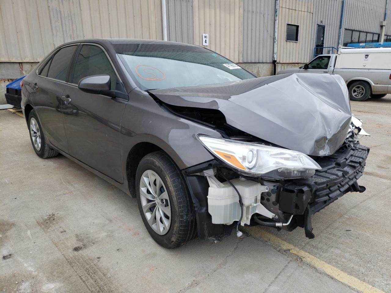 Photo 1 from auction – 2017 TOYOTA CAMRY LE with VIN 4T1BF1FK1HU421845