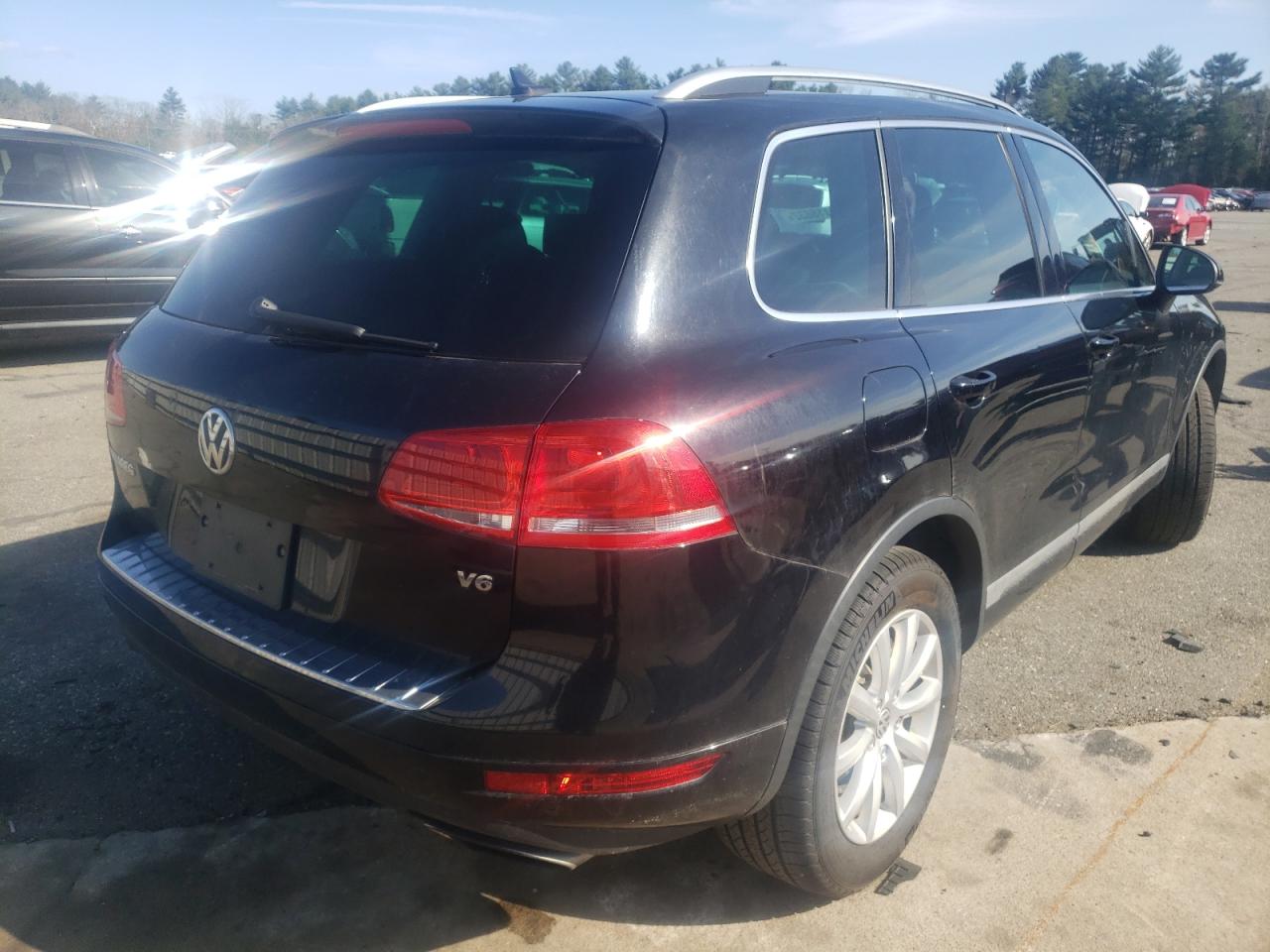 Photo 4 from auction – 2011 VOLKSWAGEN TOUAREG V6 with VIN WVGFF9BP5BD005063