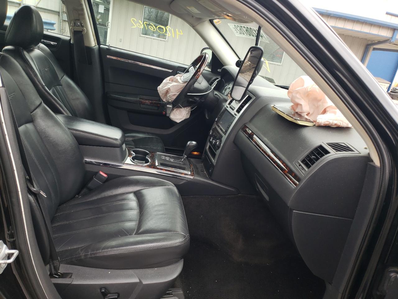 Photo 5 from auction – 2008 CHRYSLER 300C with VIN 2C3KK63H88H120955