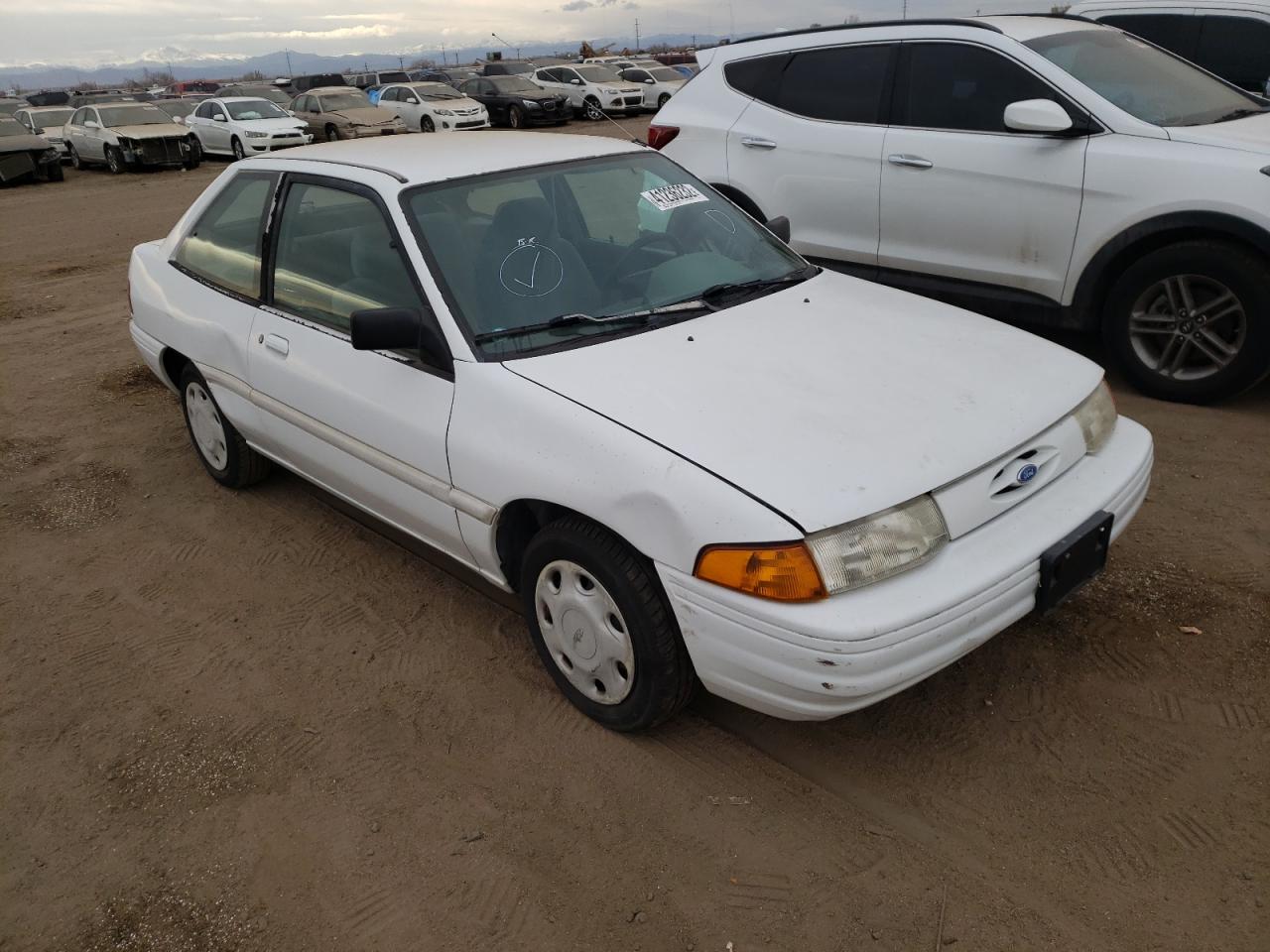 FORD ESCORT 1994 with VIN 1FARP11J0RW108456 - Photo from auction