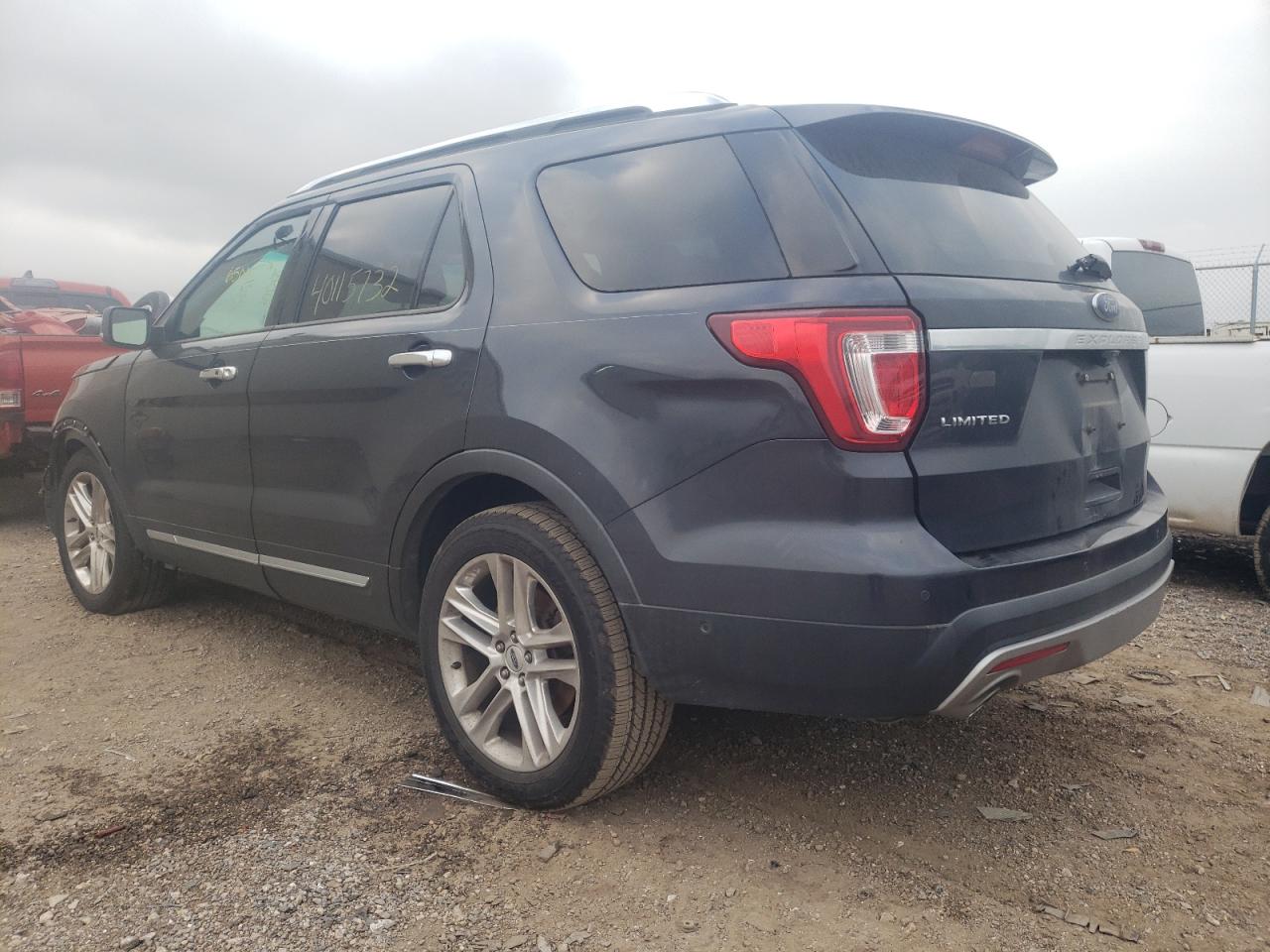 Photo 3 from auction – 2017 FORD EXPLORER L with VIN 1FM5K7F82HGA27124