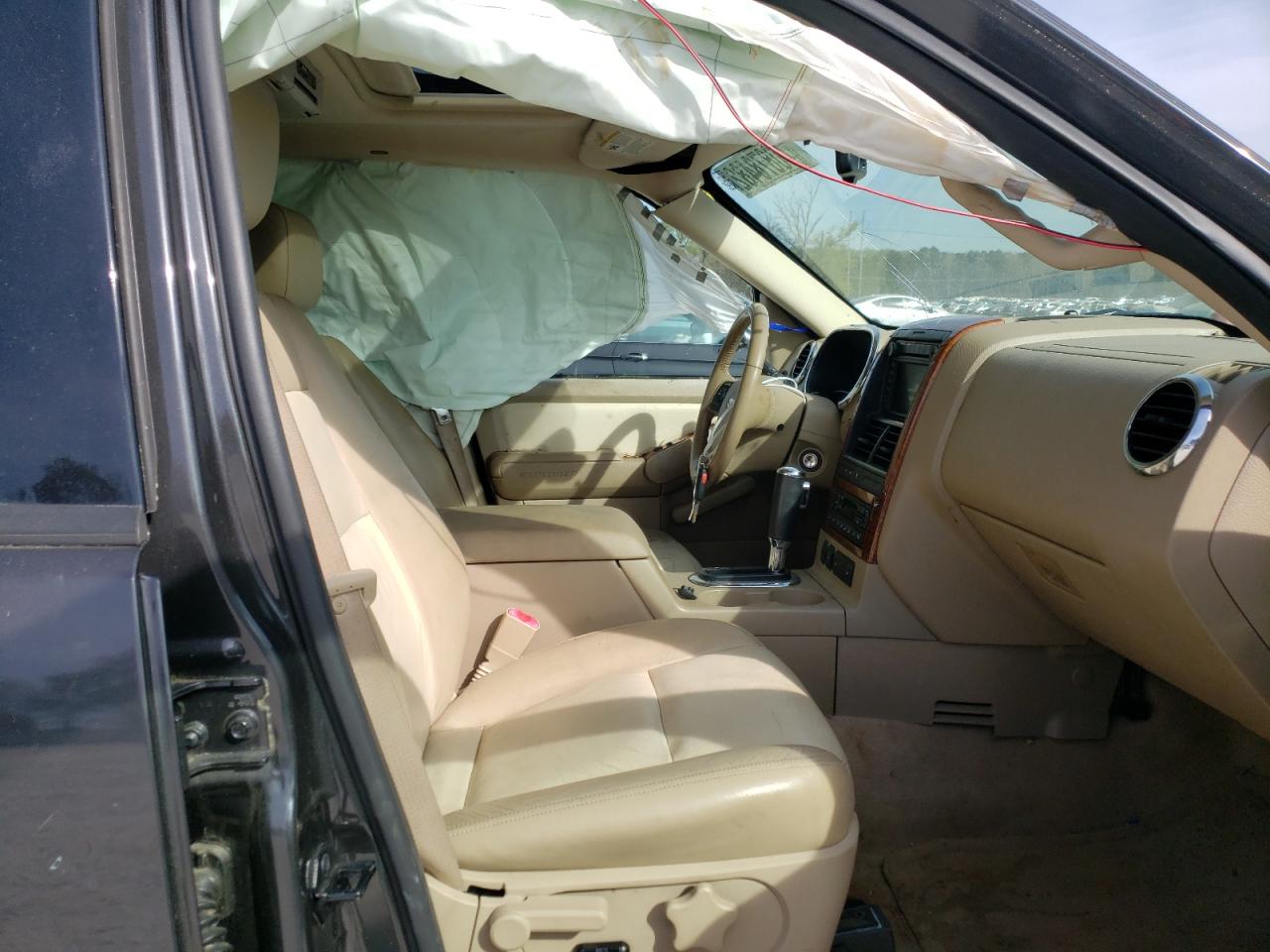 Photo 5 from auction – 2007 FORD EXPLORER E with VIN 1FMEU64E47UB72808