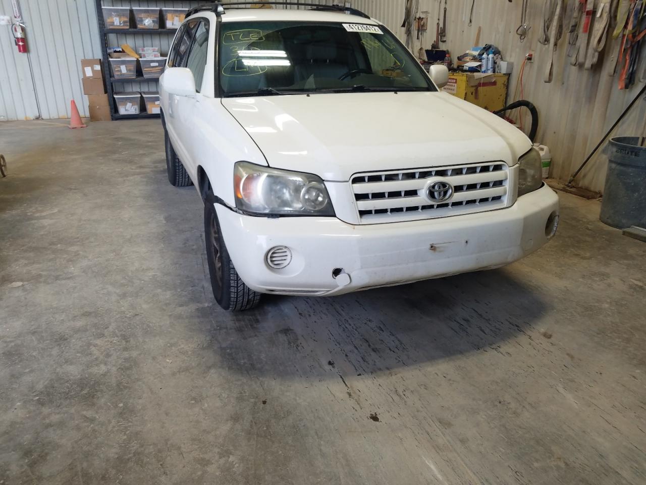 Photo 9 from auction – 2004 TOYOTA HIGHLANDER with VIN JTEGP21A240030745