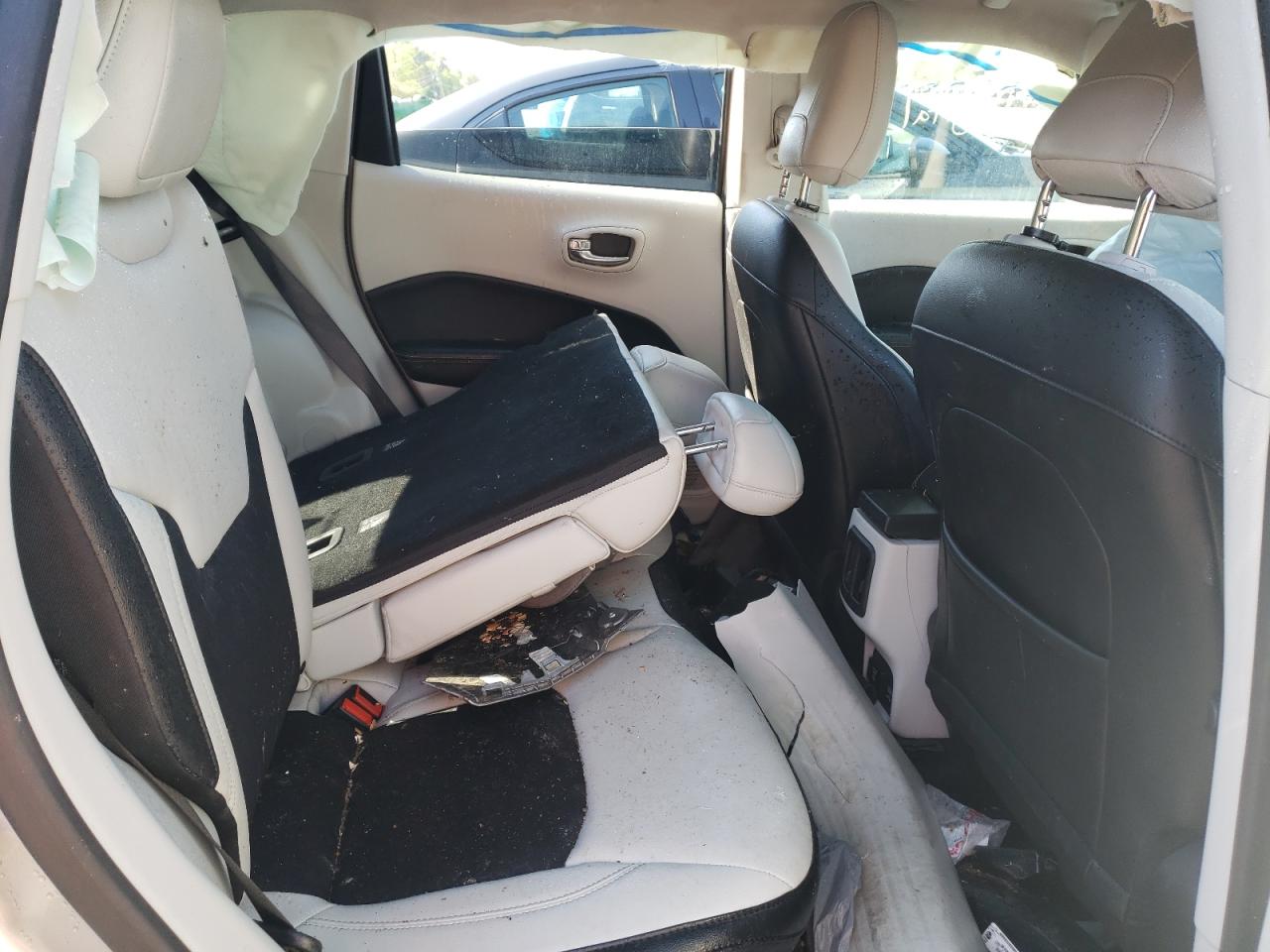 Photo 6 from auction – 2018 JEEP COMPASS LA with VIN 3C4NJCBB9JT204920