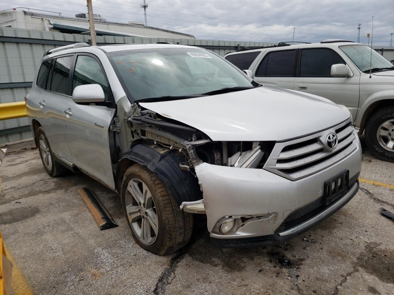 TOYOTA HIGHLANDER 2013 with VIN 5TDDK3EHXDS182496 - Photo from auction