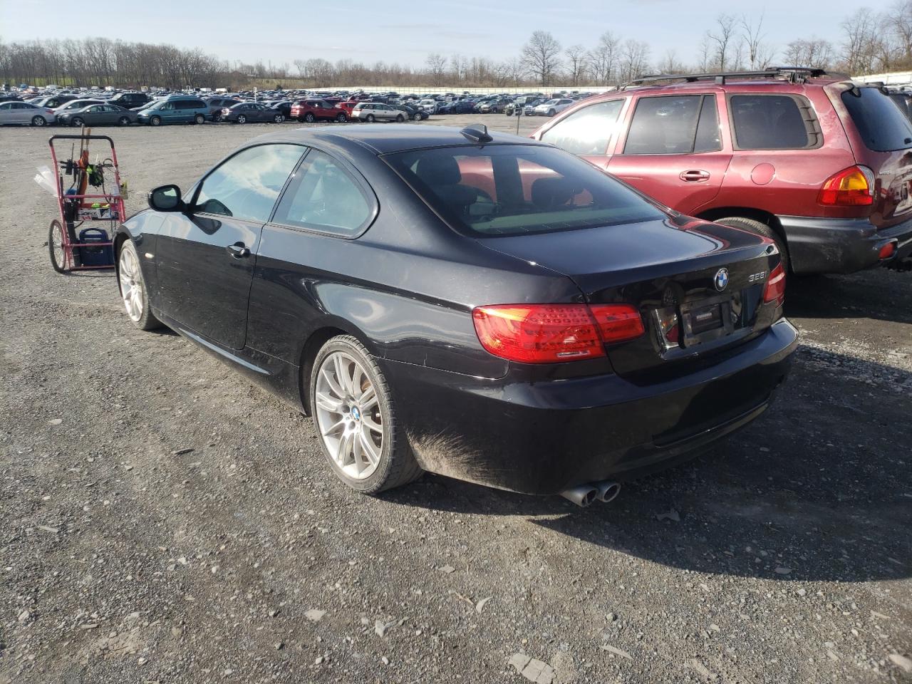 Photo 3 from auction – 2011 BMW 328 I with VIN WBAKE3C59BE444578