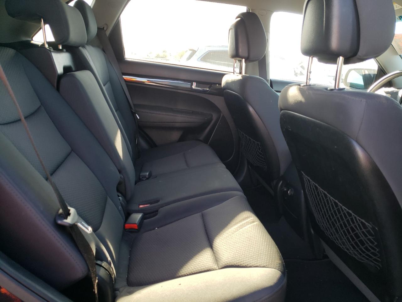 Photo 6 from auction – 2012 KIA SORENTO BA with VIN 5XYKT3A14CG260375