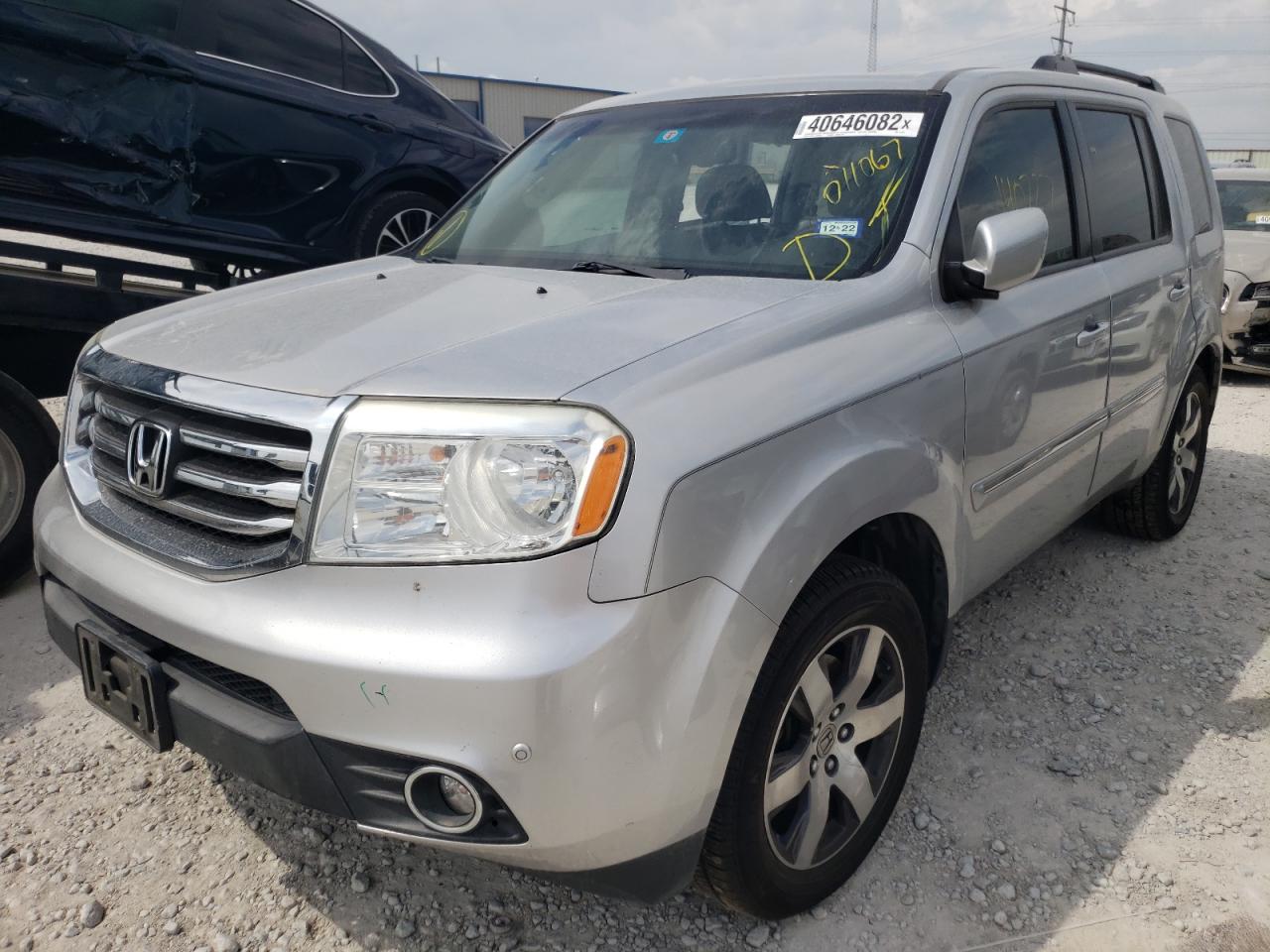 Photo 2 from auction – 2012 HONDA PILOT TOUR with VIN 5FNYF3H93CB011067