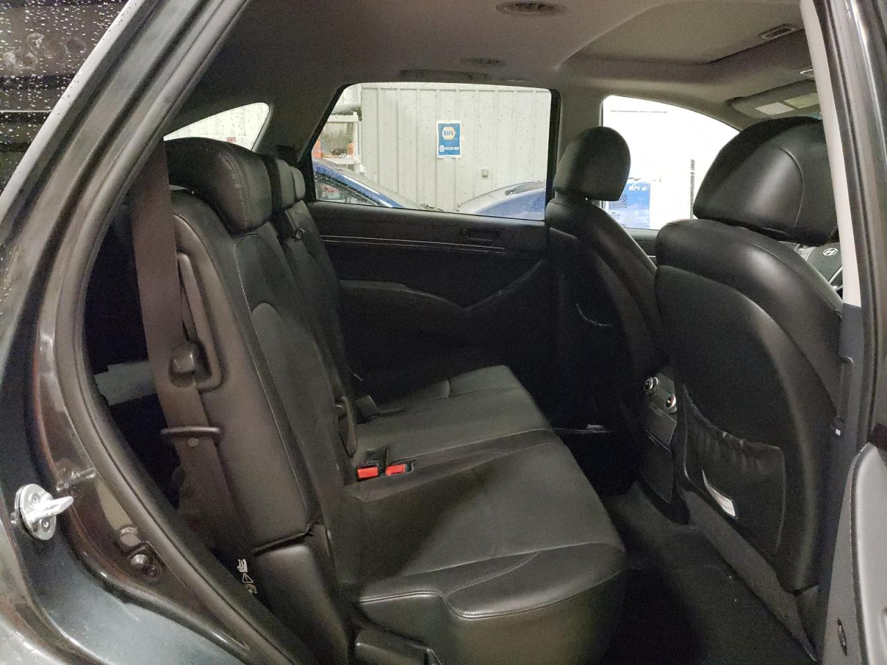 Photo 6 from auction – 2011 HYUNDAI VERACRUZ G with VIN KM8NU4CC7BU174159