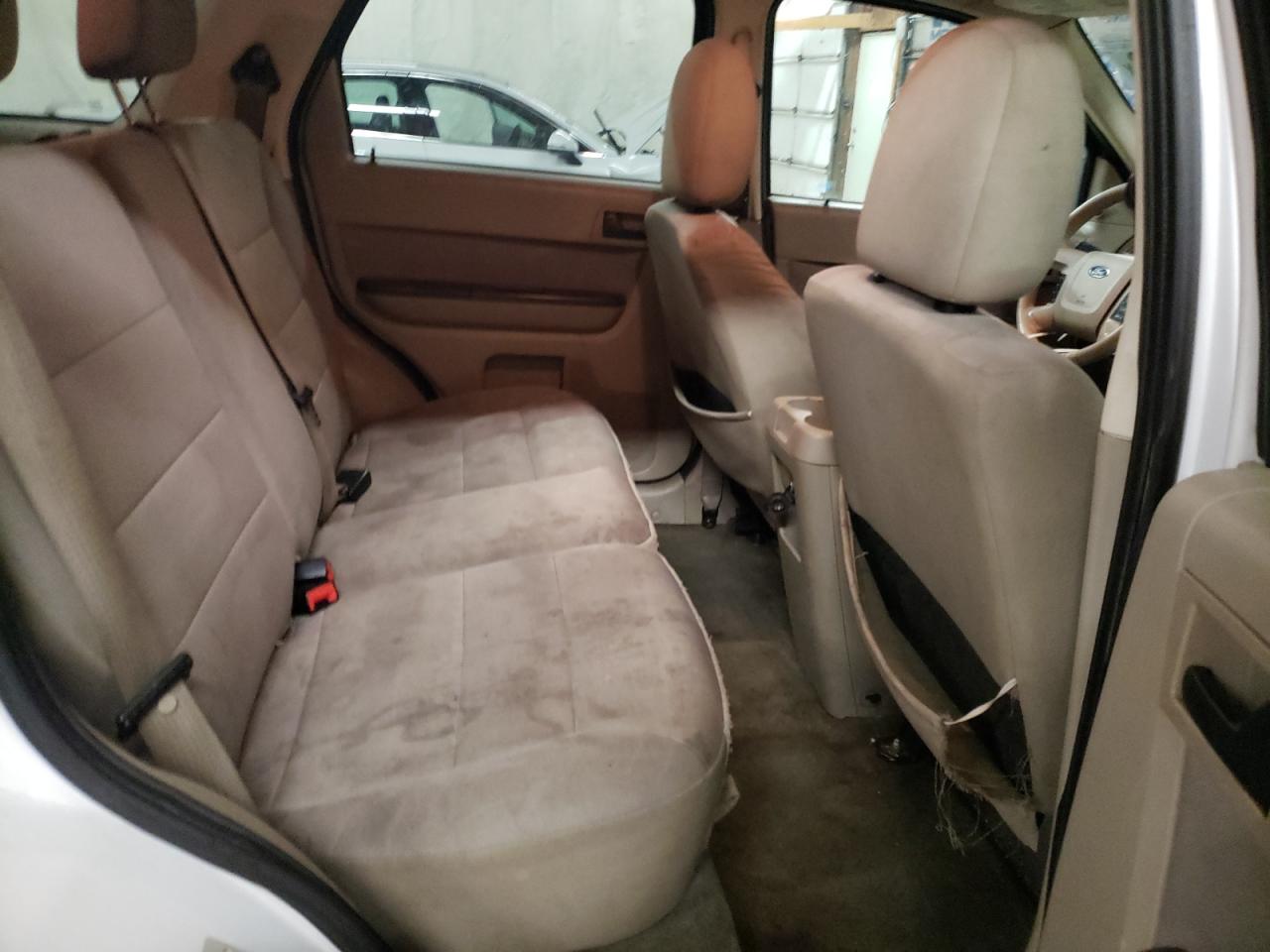 Photo 6 from auction – 2011 FORD ESCAPE XLT with VIN 1FMCU0D75BKC30483
