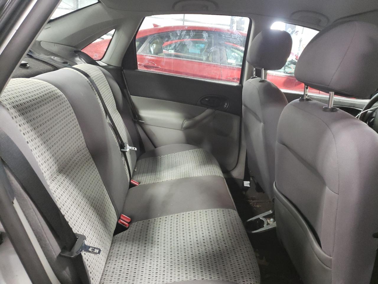 Photo 6 from auction – 2007 FORD FOCUS ZX4 with VIN 1FAFP34NX7W153964