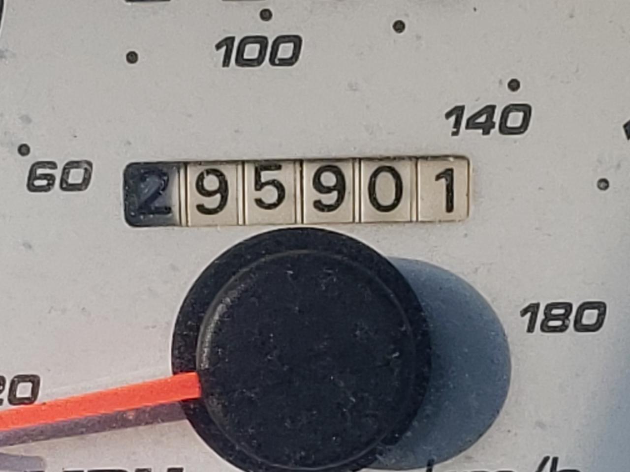 Photo 8 from auction – 2003 FORD EXPLORER S with VIN 1FMYU60E33UA78125